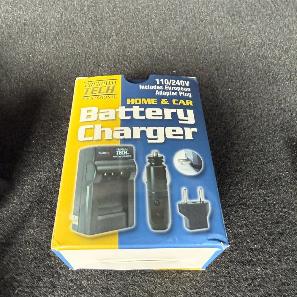 Nikon coolpix p600 camera with charger and battery